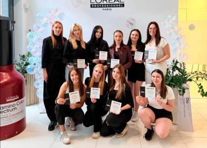 Szkolenie w Akademii L'Oréal Professionnel – nagroda w Konkursie Fryzjerskim Szkół ZDZ w Warszawie. MISTRZ STYLIZACJI – FRYZURA, MODA I URODA.